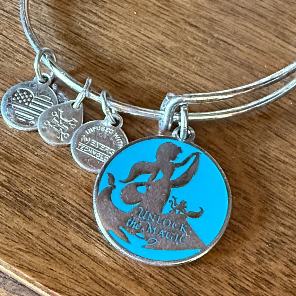 Disney Jasmine Silver Charm Bracelet with Blue Pendant